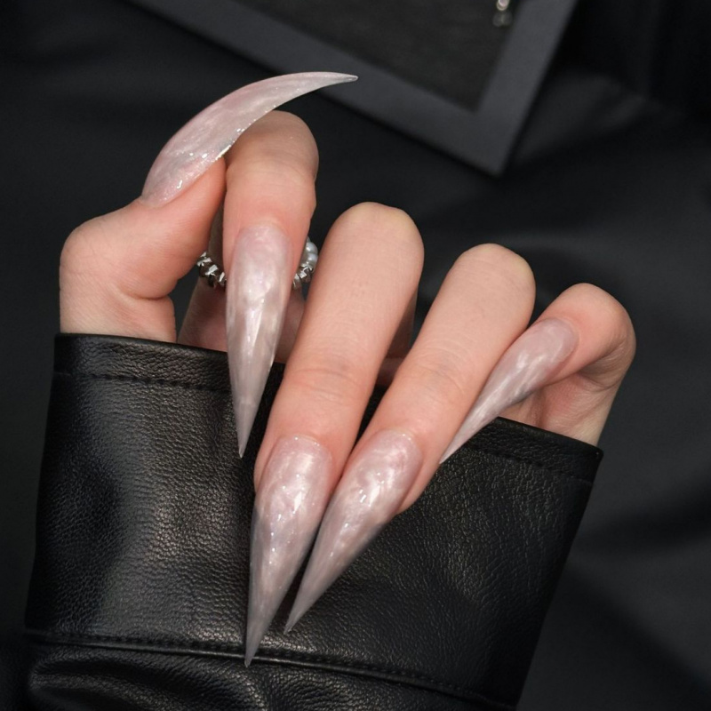 Nail Art Glossy - Handgefertigte künstliche Nägel im europäischen und