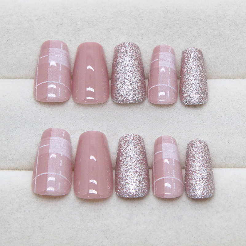 Kurze, mittellange künstliche  – Nail Art Glossy Bewertung und Preis